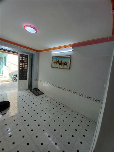 Nhỉnh 2 tỷ: Duy nhất một căn nhà đường Mã Lò cạnh bệnh viện Bình Tân